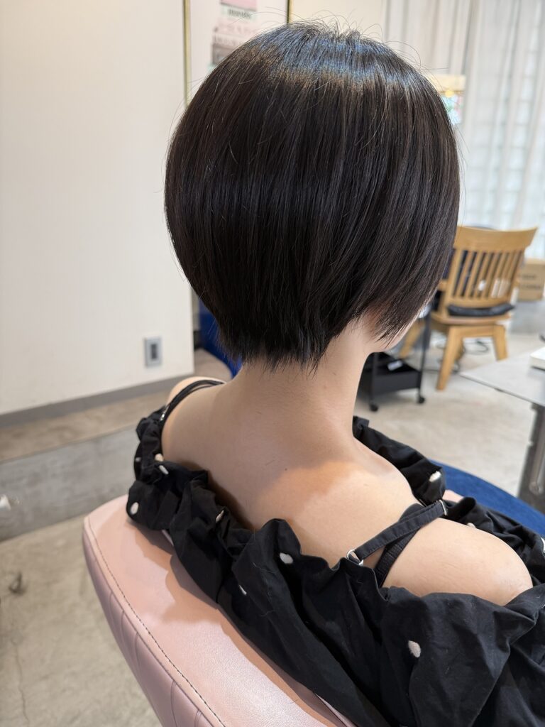 大人女性に人気♪小顔見えショート